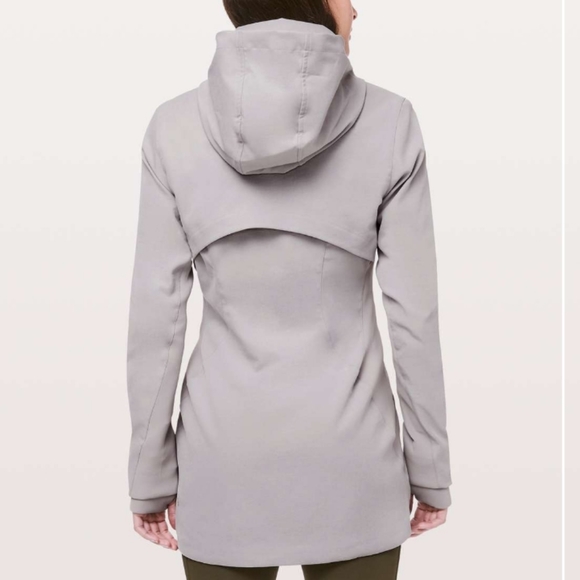 Lululemon Like A Glove Jacket in Dark Chrome - Picture 4 of 16